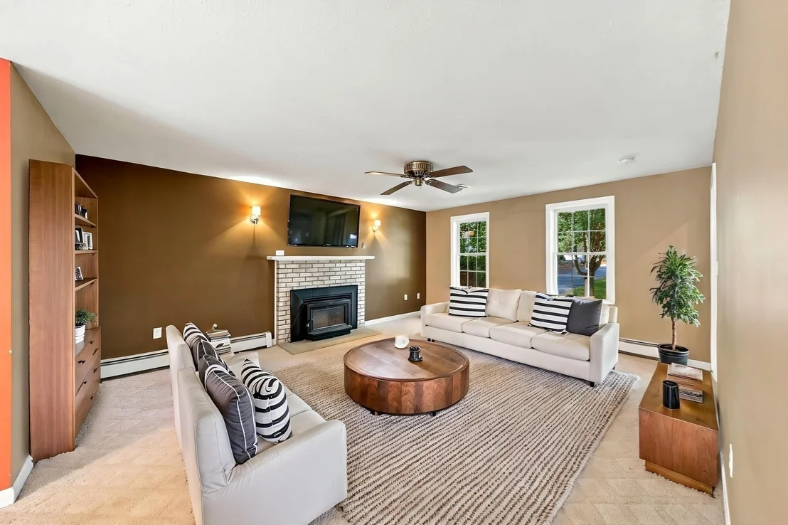 Photo of 43 Wampanoag Dr
