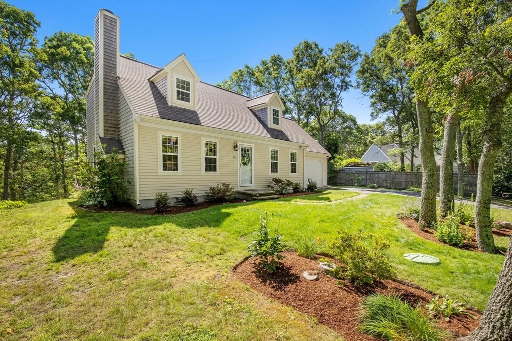 Photo of 29 Carleton Dr