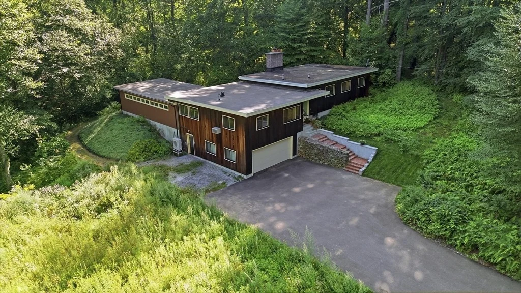 Photo of 131 Warren Ave