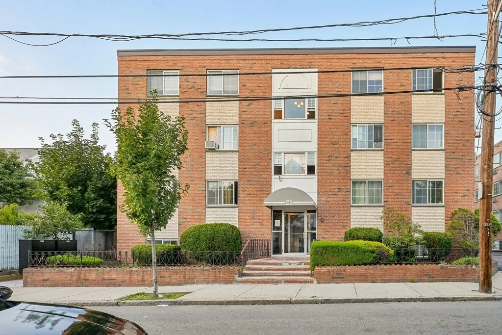 Photo of Unit 23 at 21 Staples Ave
