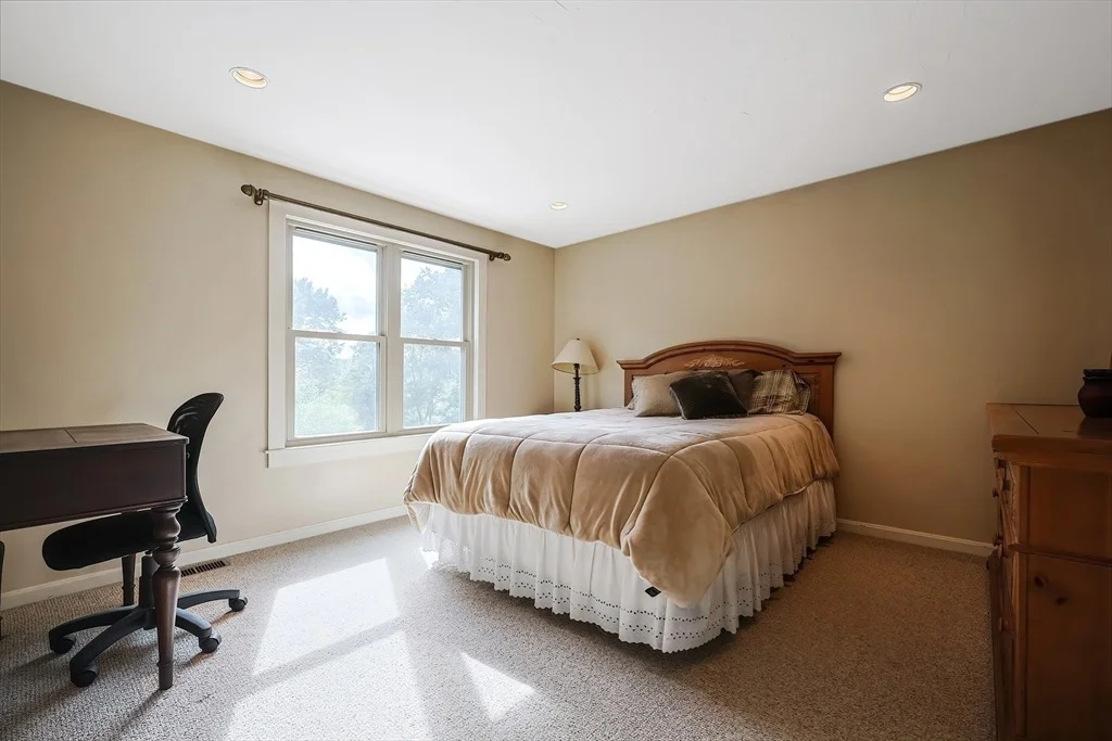 Photo of 65 Benjamin Day Dr.