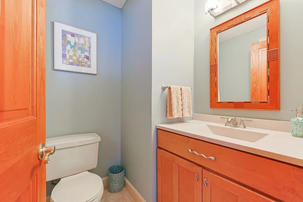 Photo of 18 Sherborne Cir