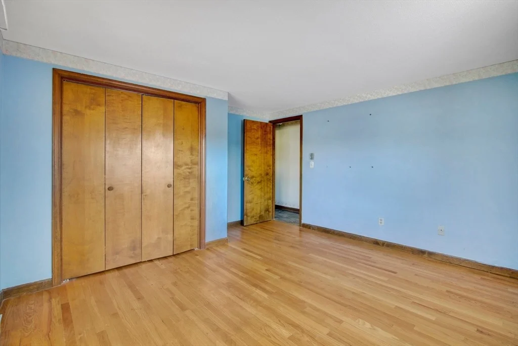 Photo of 17 Labelle Cir