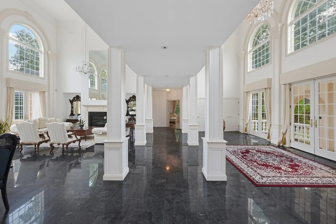 Photo of 88 Fairway Dr