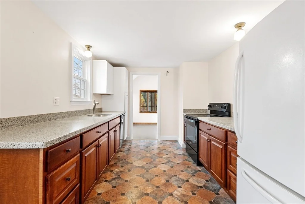 Photo of 30 Amherst Rd