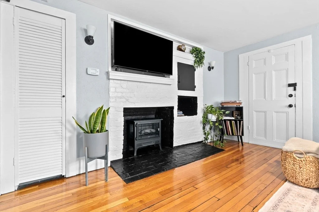 Photo of Unit 4 at 38 High