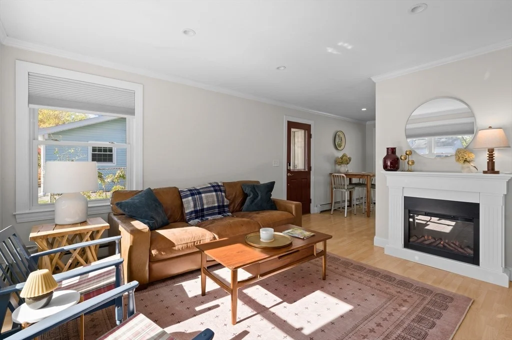 Photo of 18 Middlebrook Rd