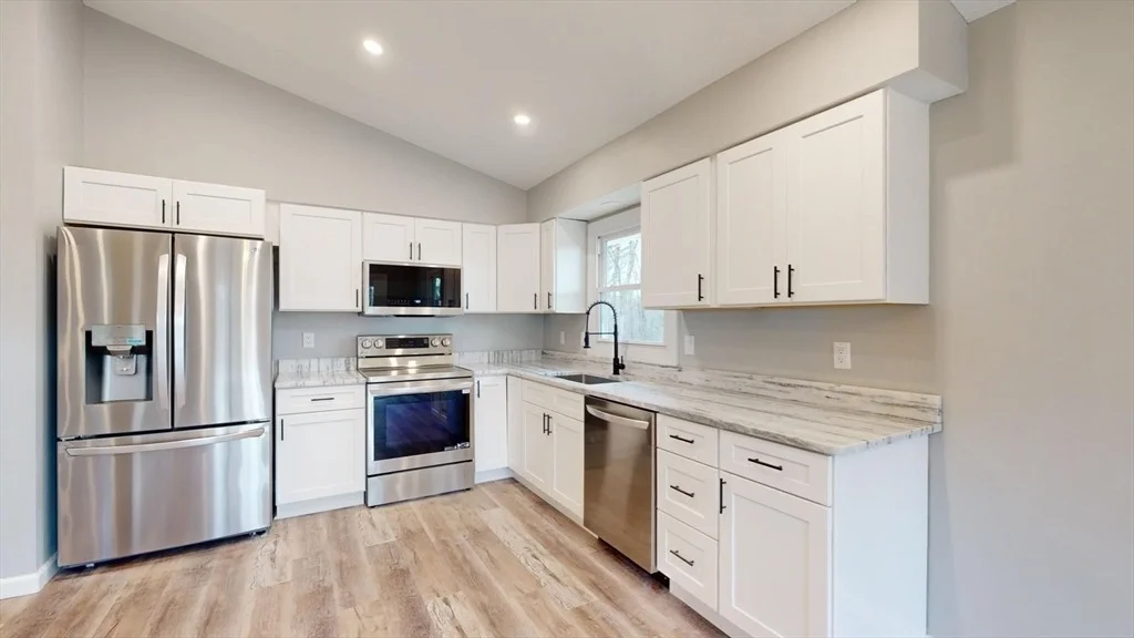 Photo of 564 West Pelham Road