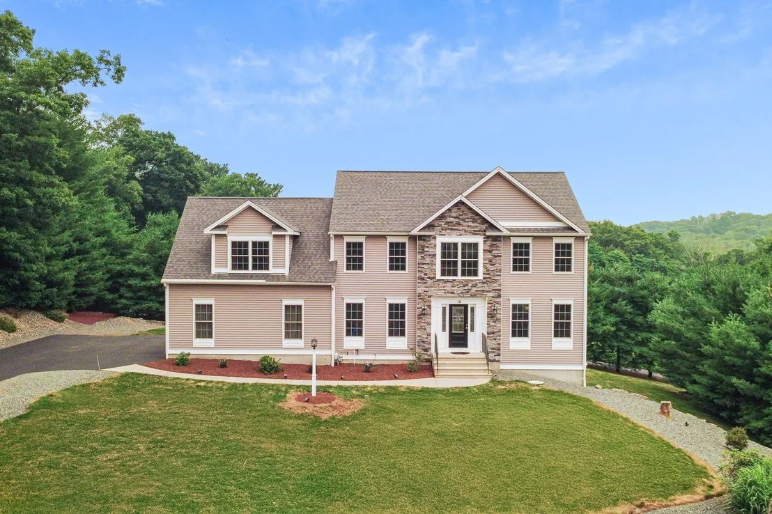 Photo of 14 Longbrook Dr