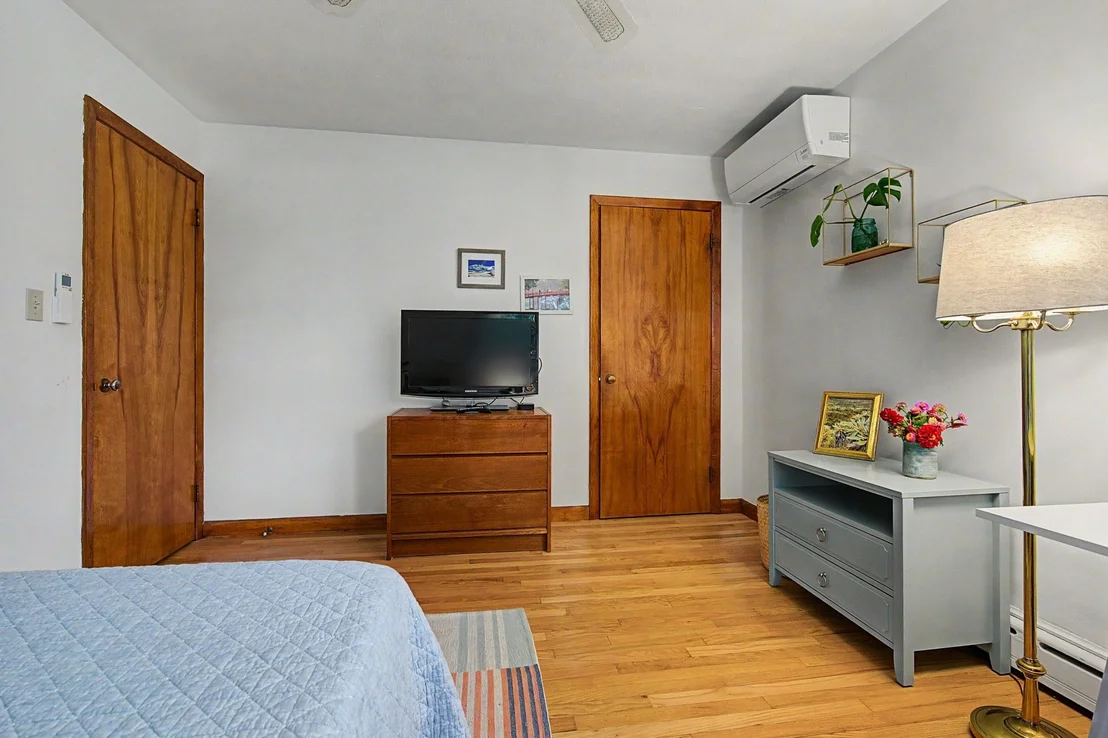 Photo of 10 Alden St
