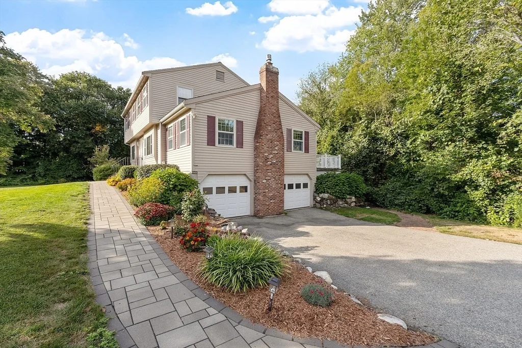 Photo of 4 Fairview Dr