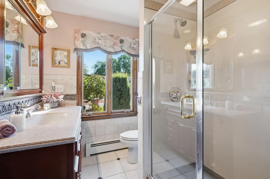 Photo of 105 Higher Brook Dr
