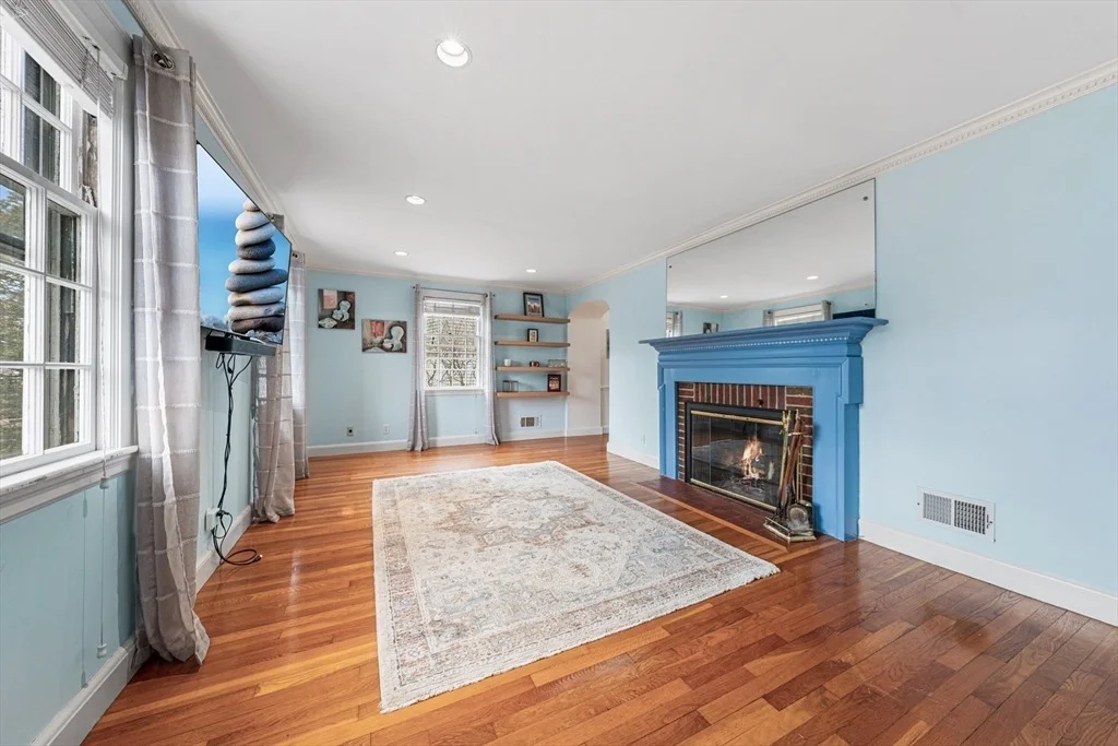 Photo of 32 Colonial Drive