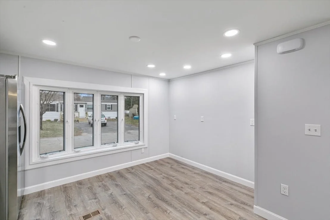 Photo of 4 Lisa Cir