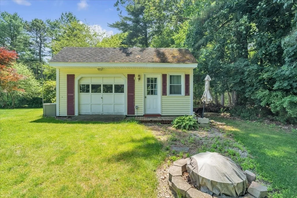 Photo of 33 Dean St.