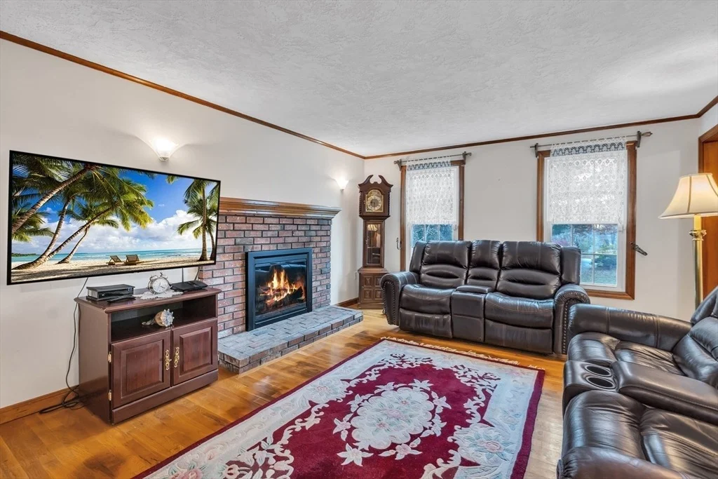 Photo of 143 Charlton Rd