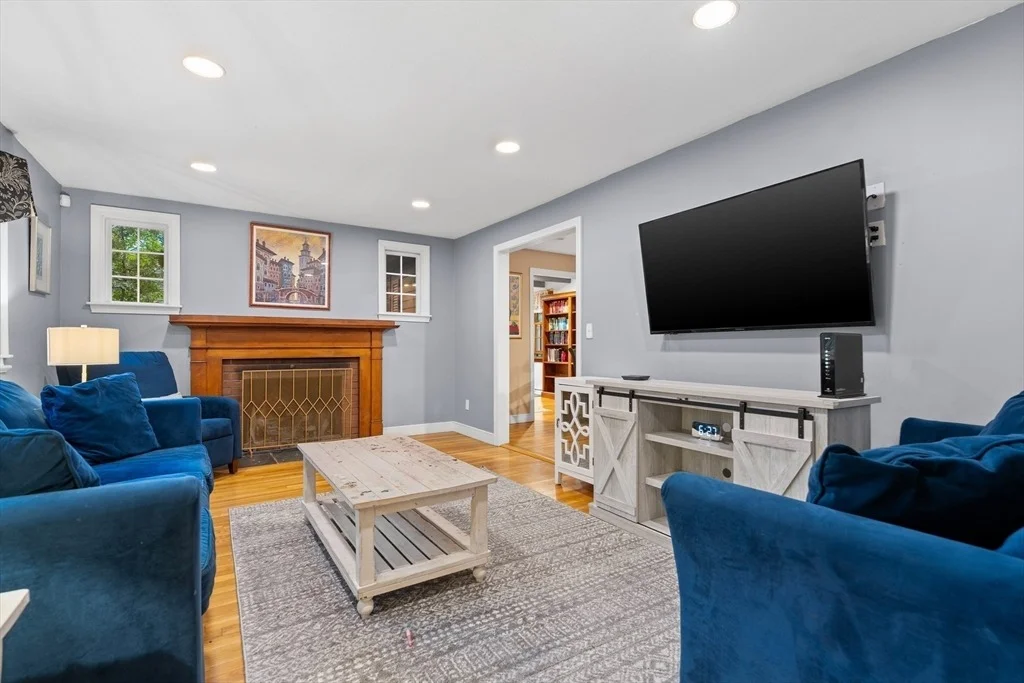 Photo of 471 Pond Street