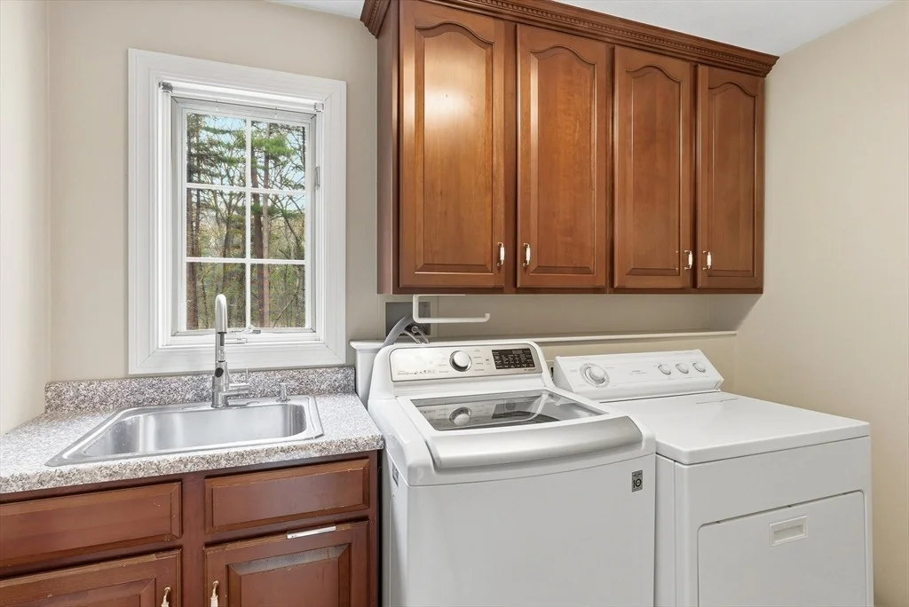 Photo of 8 Charles Davis Dr