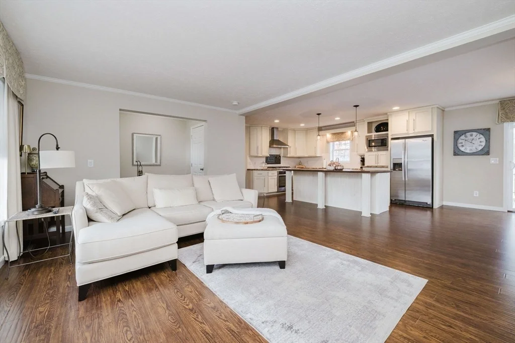 Photo of 210 Linsay Drive