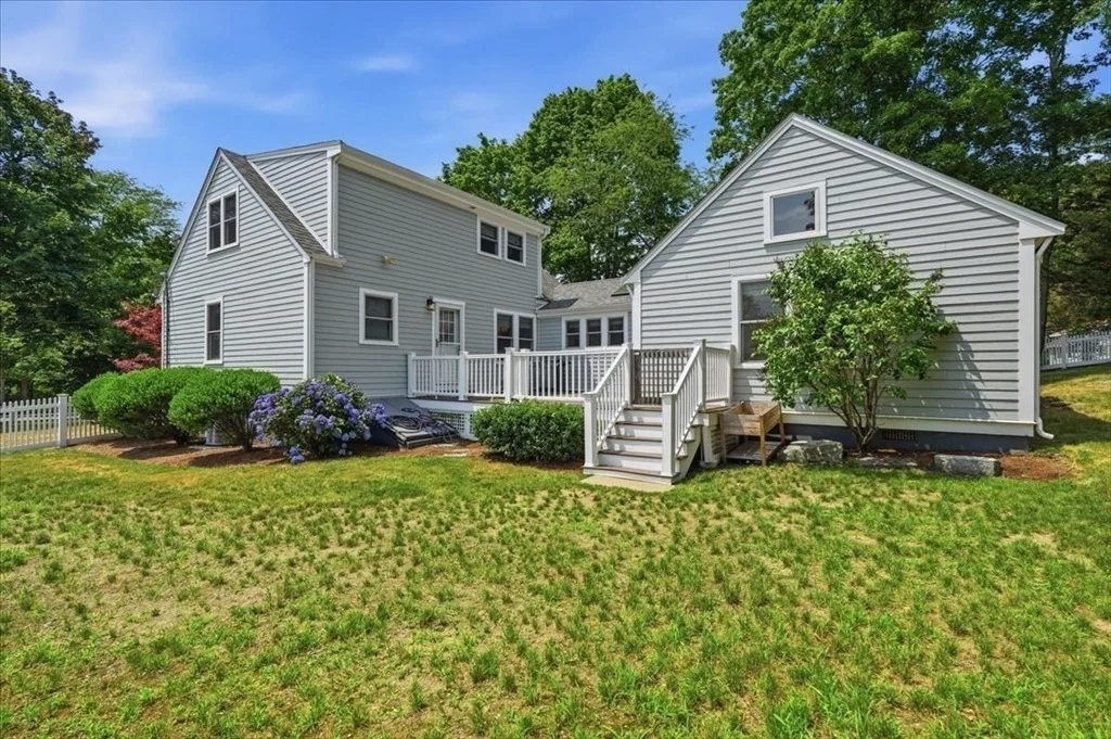 Photo of 19 Planters Field Ln