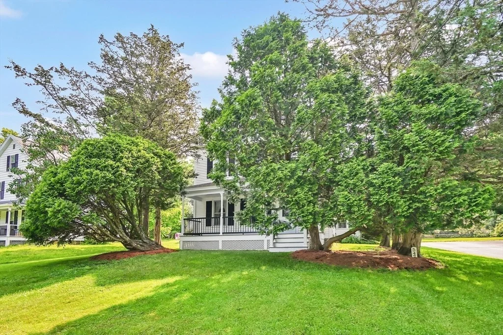 Photo of 547 Main St