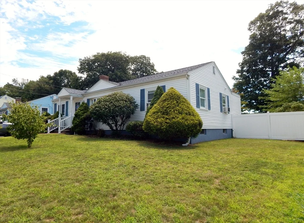 Photo of 170 Carey Cir