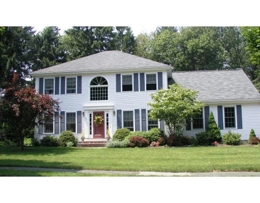 Photo of 15 Middlebury Lane