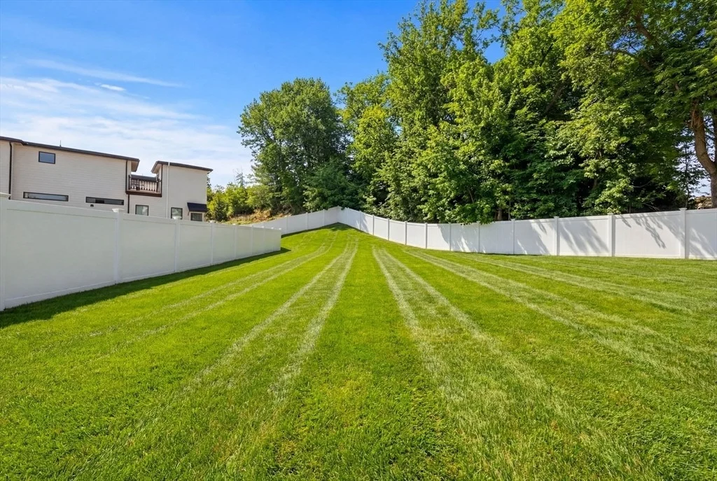 Photo of 23 Harvard Cir