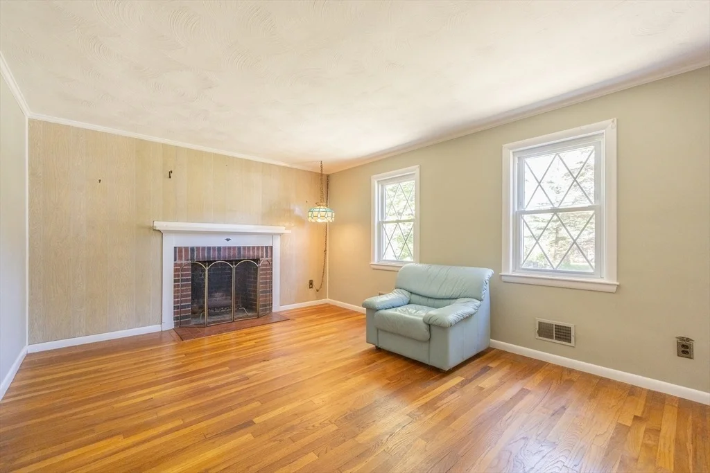 Photo of 4 Cypress Rd