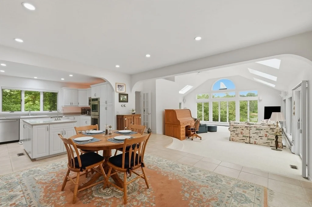 Photo of 34 Shirley Point Rd