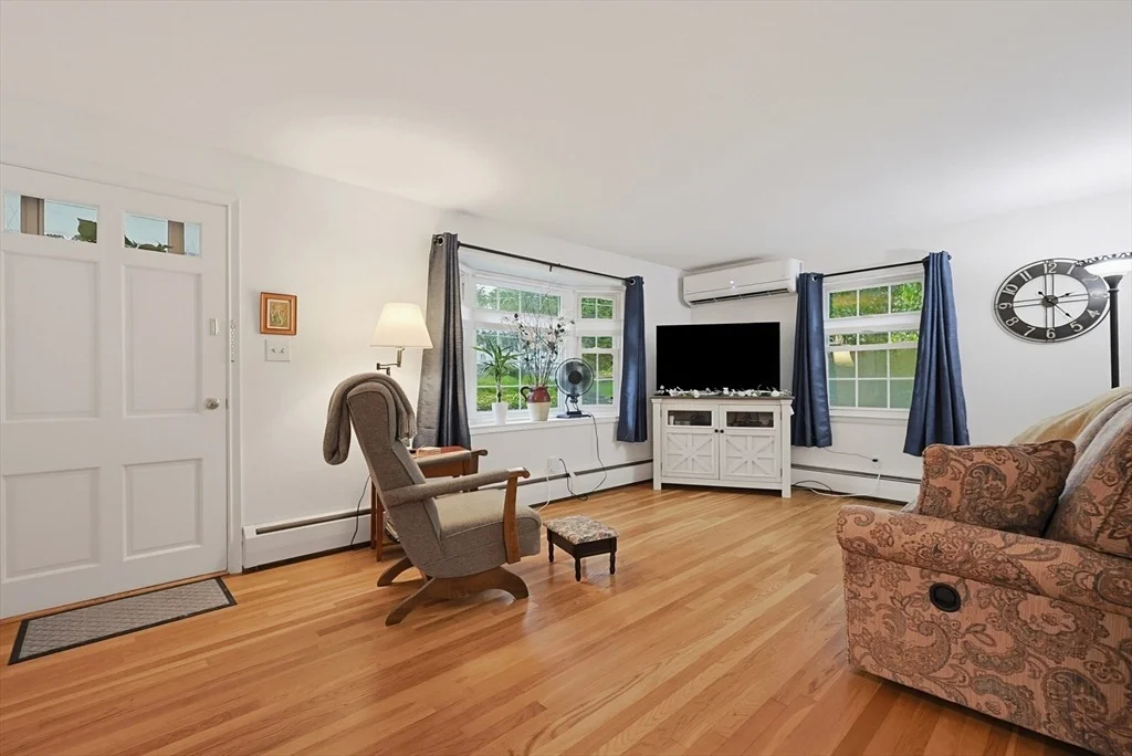 Photo of 32 Saratoga Drive