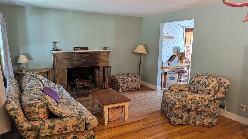 Photo of 241 Edgewater Drive