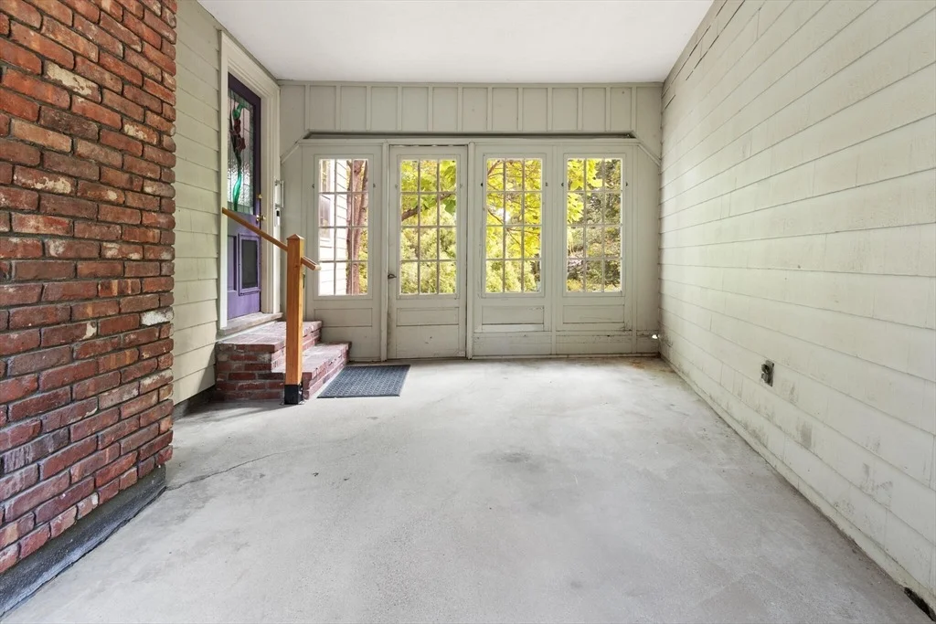 Photo of 12 Whitehall Lane