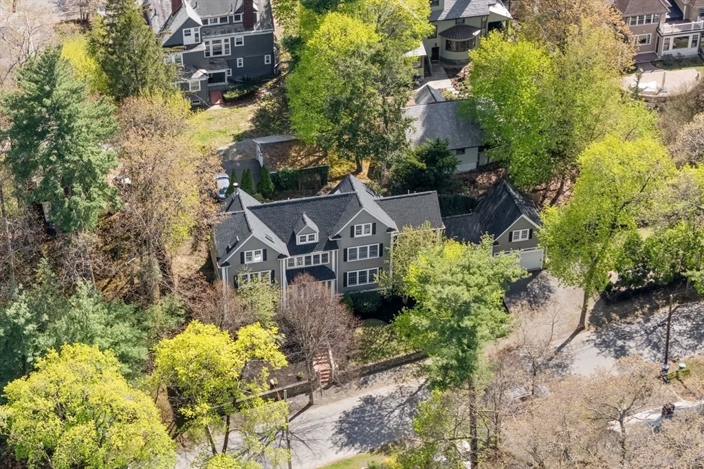Photo of 110 Avalon Rd