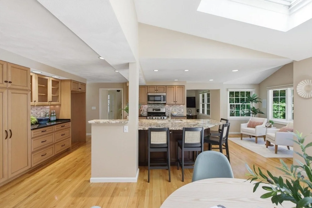 Photo of 11 Thornton Dr