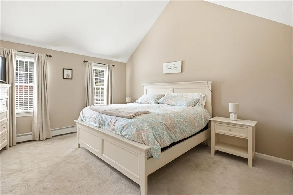 Photo of 31 Pond View Dr
