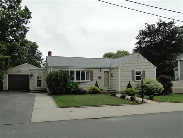 Photo of 13 Knowles Avenue