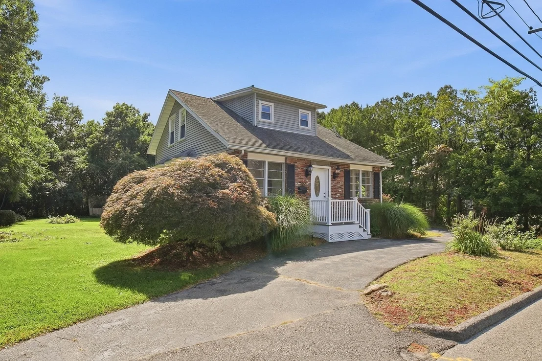 Photo of 550 Sunderland Road