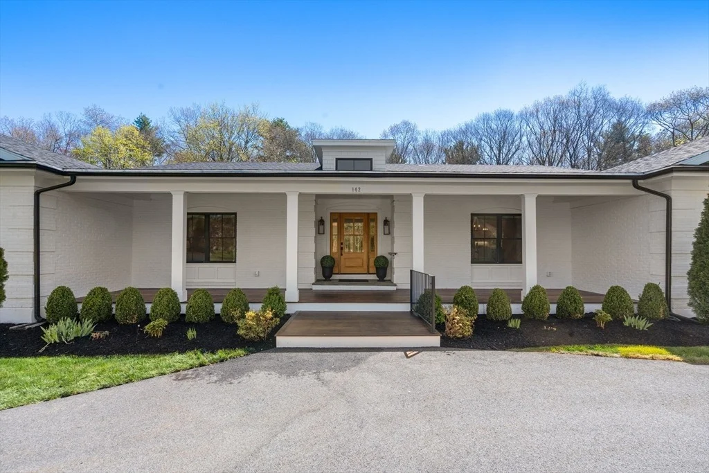 Photo of 142 Buckskin Dr.
