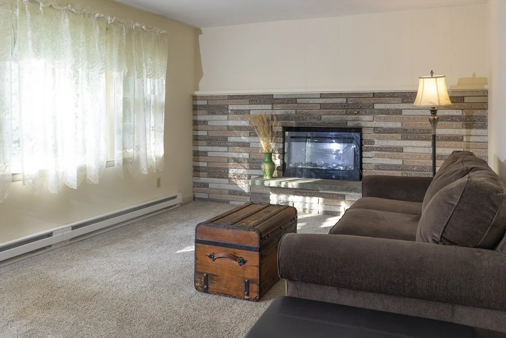 Photo of 35 Carleton Rd