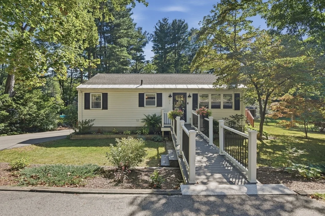 Photo of 71 Causeway St