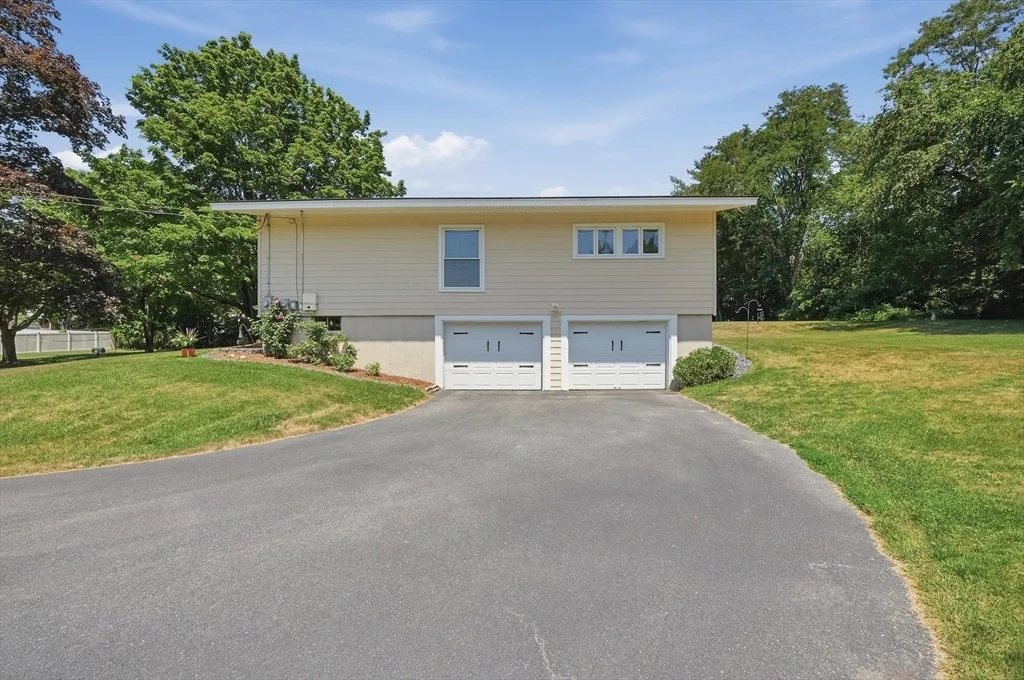Photo of 20 Clover Drive
