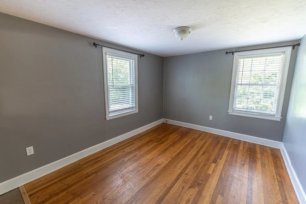 Photo of 152 Southbridge Rd