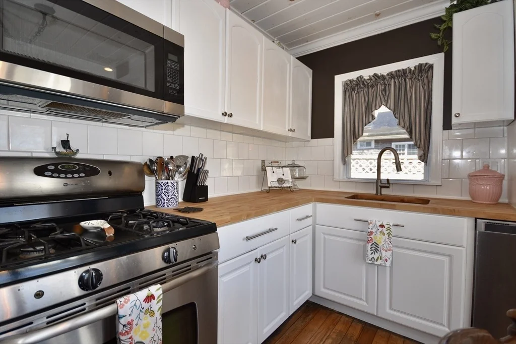 Photo of 50 Sandwich Rd