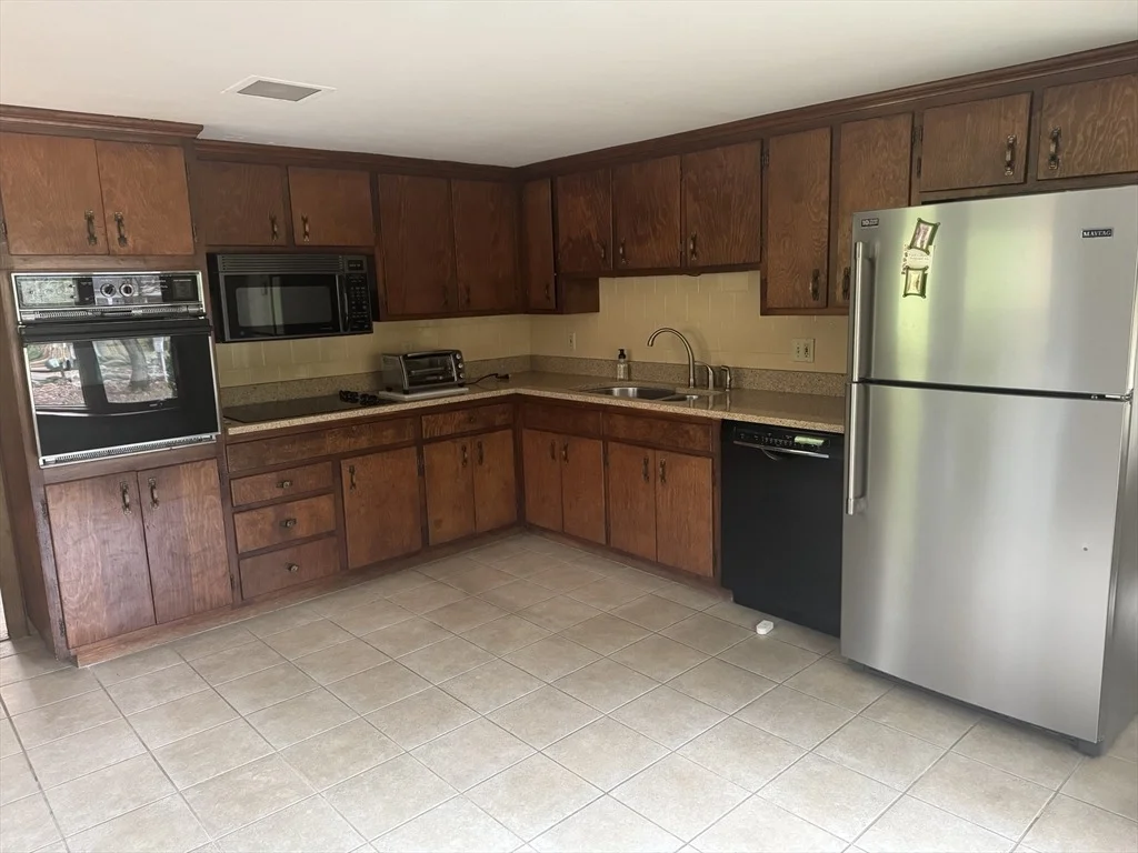 Photo of 628 Stow Rd