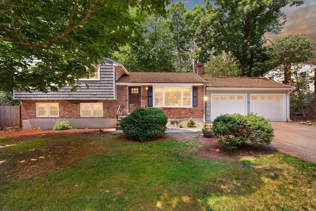 Photo of 35 Rustic Dr
