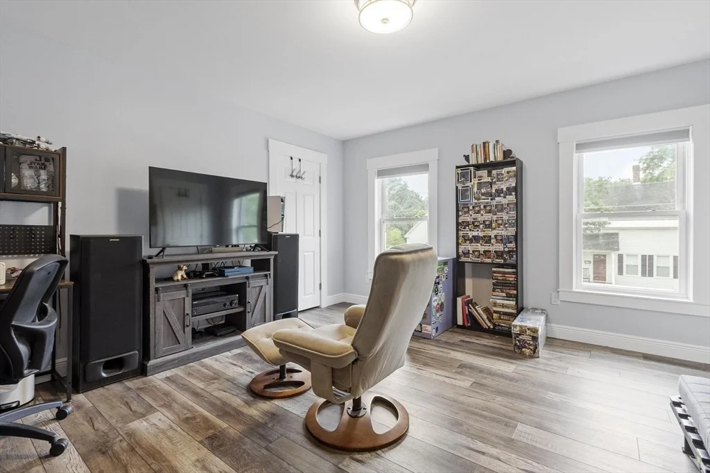 Photo of 180 Spring St