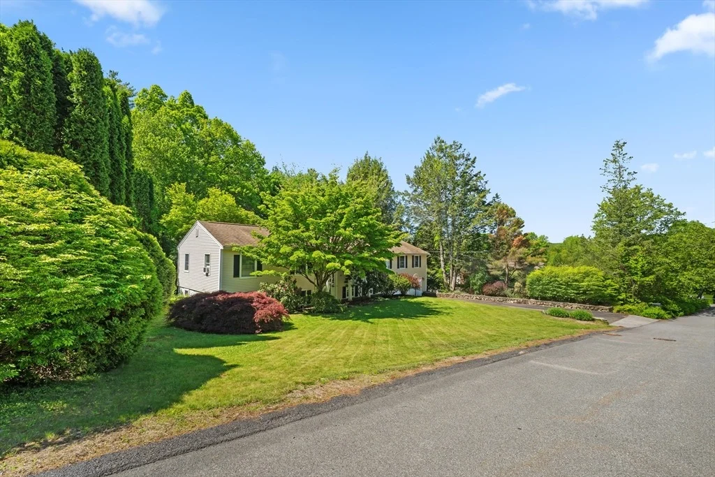 Photo of 10 Blueberry Ln