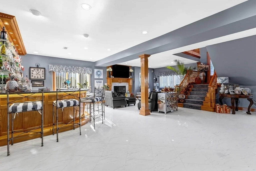 Photo of 201 Montgomery Cir