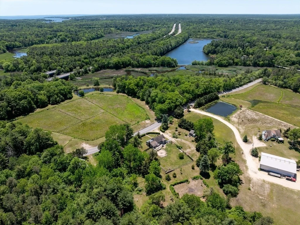 Photo of 189 Blackmore Pond Rd
